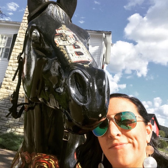 Meet your Posher, Rya - Picture 1 of 1